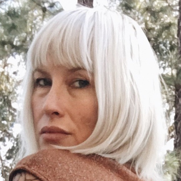 Meet your Posher, Molly - Picture 1 of 1